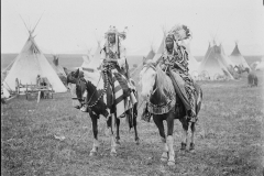 Man-and-wife-on-horseback-1909-McClintock-800-666