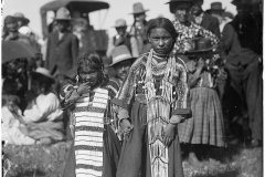 Two-little-girls-1909-McClintock-800-988